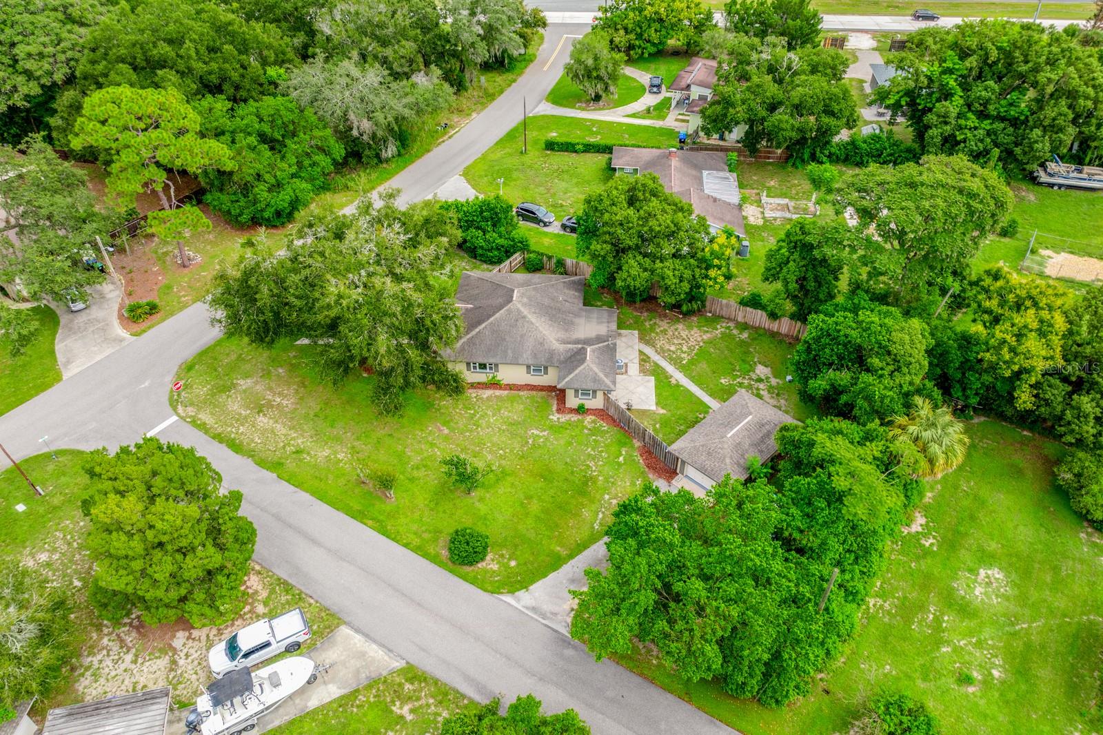 Listing photo 2 for 6756 Osage Dr