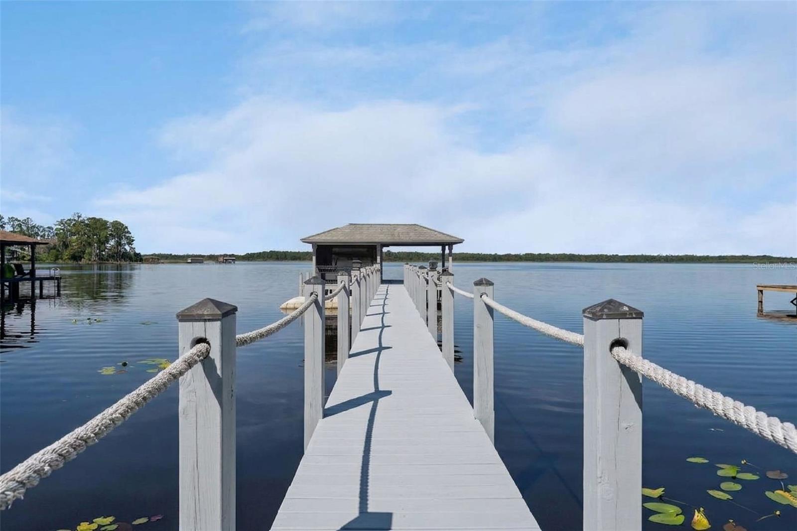 Listing photo 1 for 13622 S Lake Mary Jane Rd