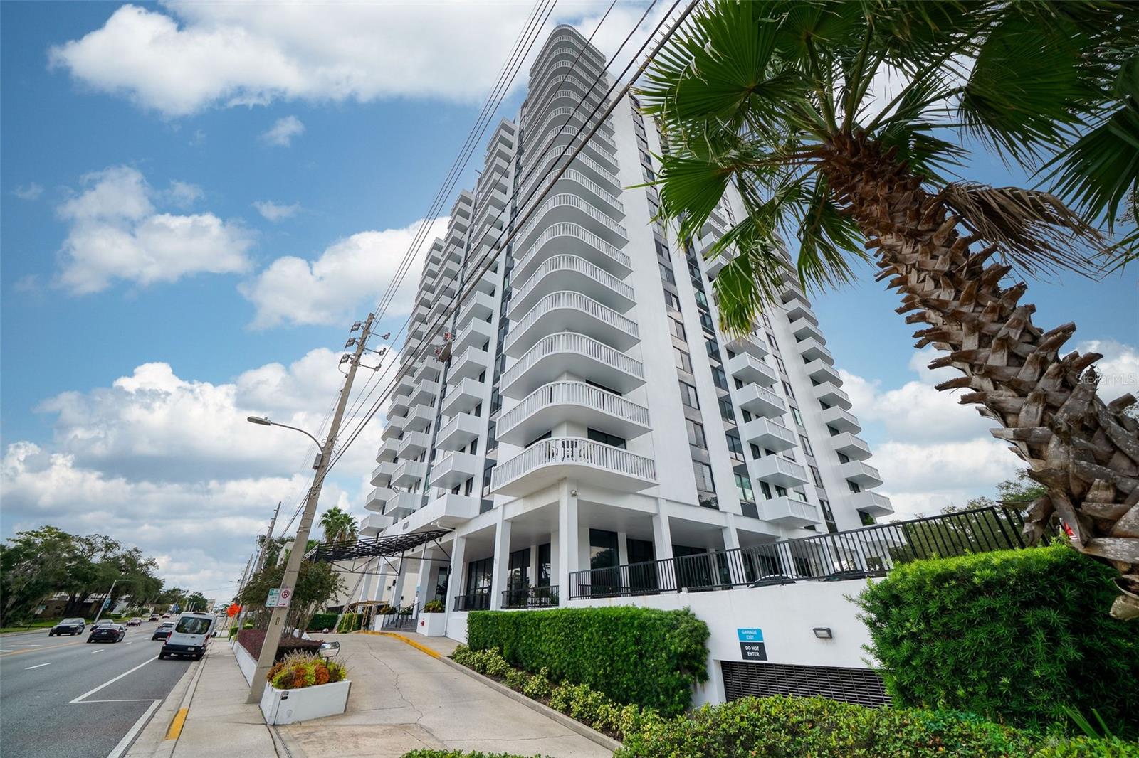 Listing photo for 400 E Colonial Dr #1604