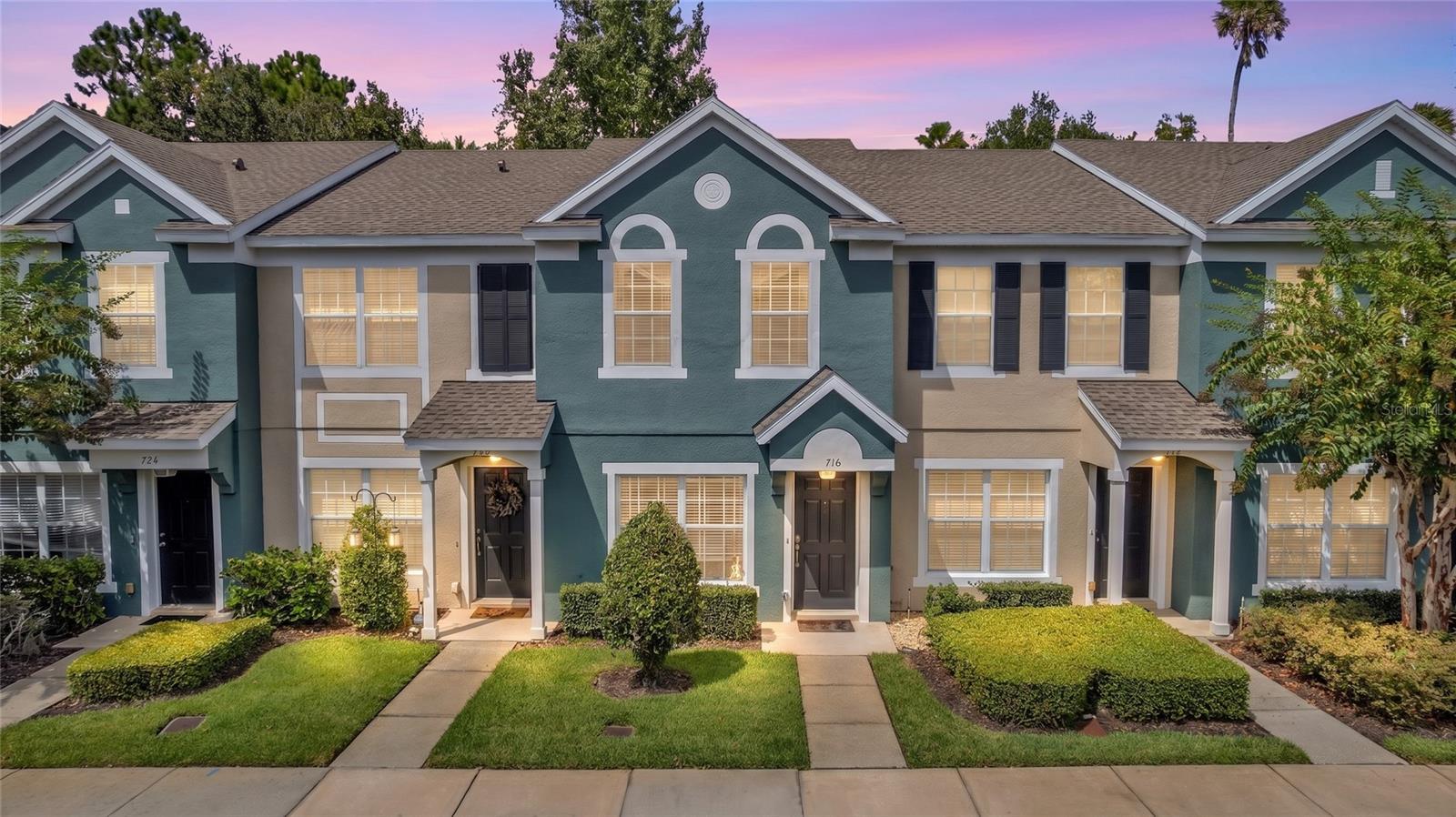 Listing photo 1 for 716 Shropshire Loop