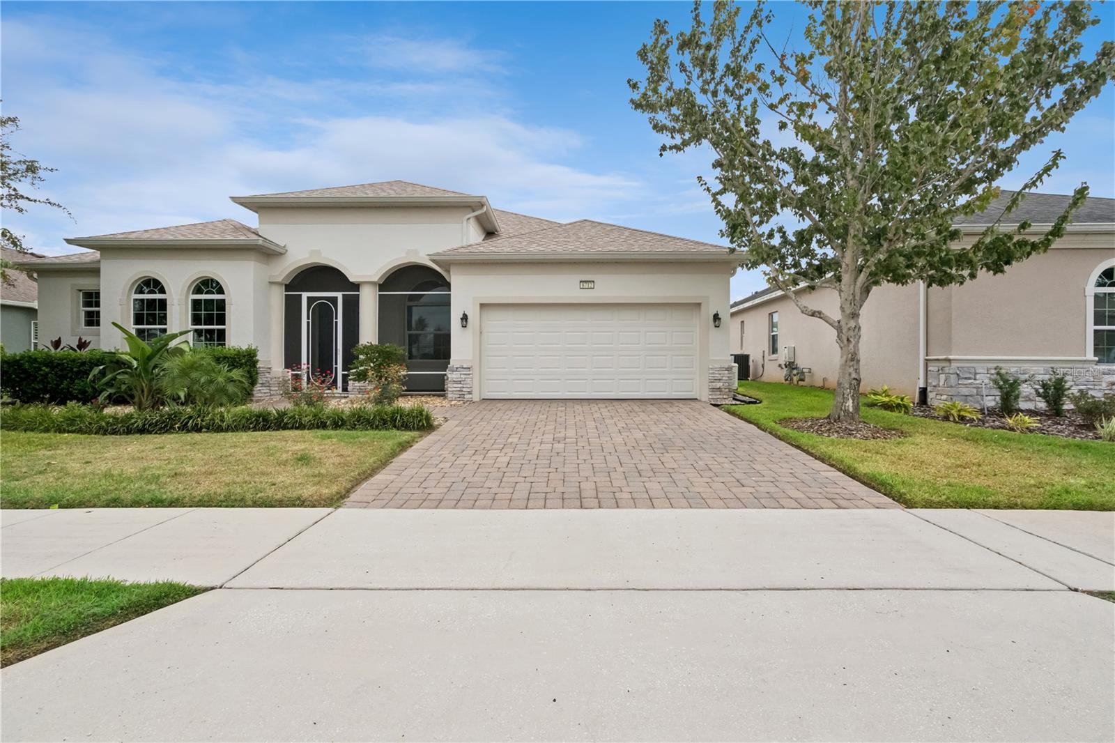 Listing photo 2 for 8712 Bridgeport Bay Cir