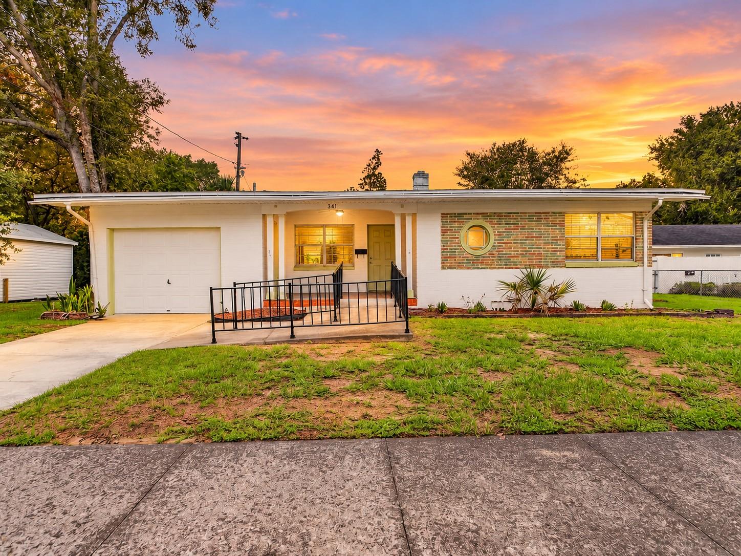 Listing photo 1 for 541 S Clayton Ave