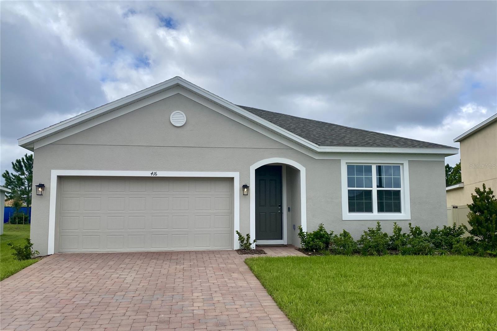 Listing photo 1 for 416 Lemongrass Rd