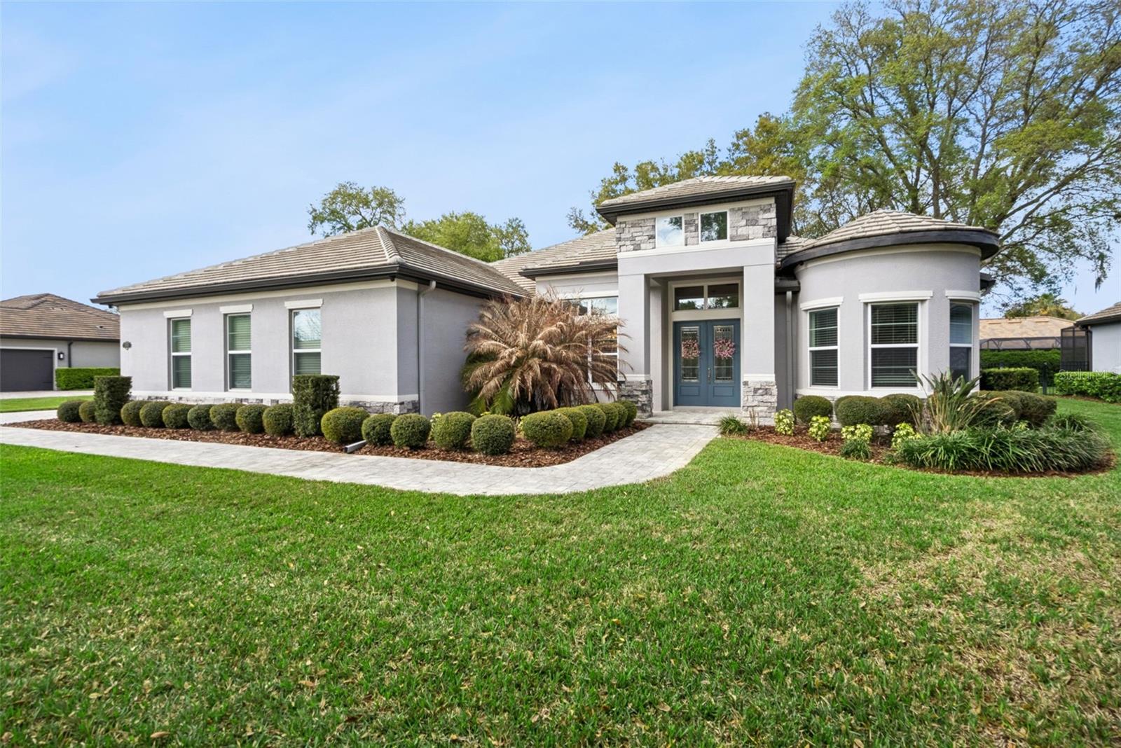 Listing photo 2 for 25855 Crossings Bluff Ln
