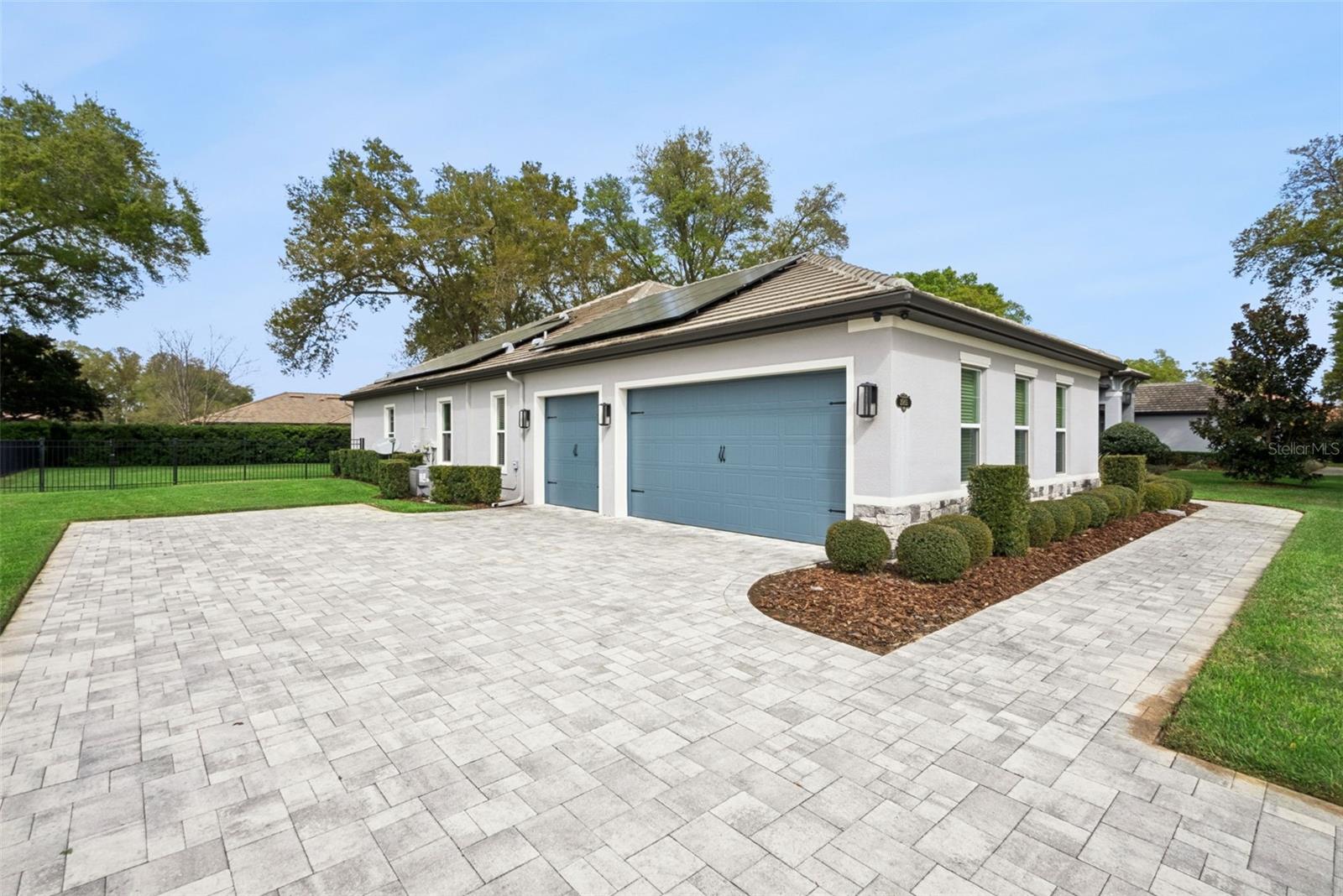 Listing photo 3 for 25855 Crossings Bluff Ln