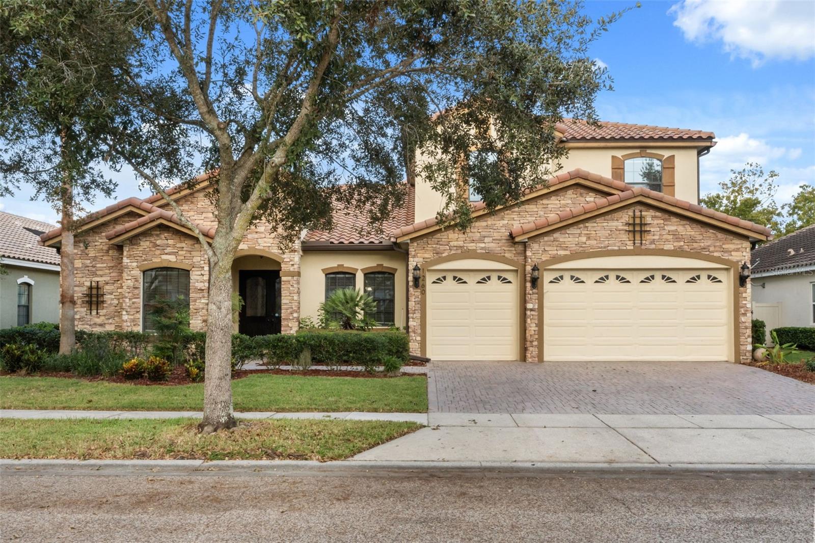 Listing photo 2 for 1260 Bella Vista Cir