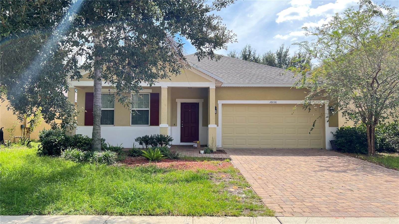 Listing photo 1 for 16036 Yelloweyed Dr