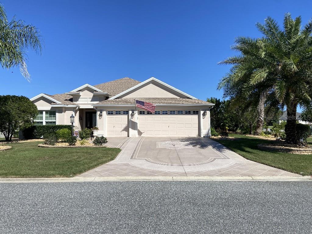Listing photo 1 for 3254 Delk Dr