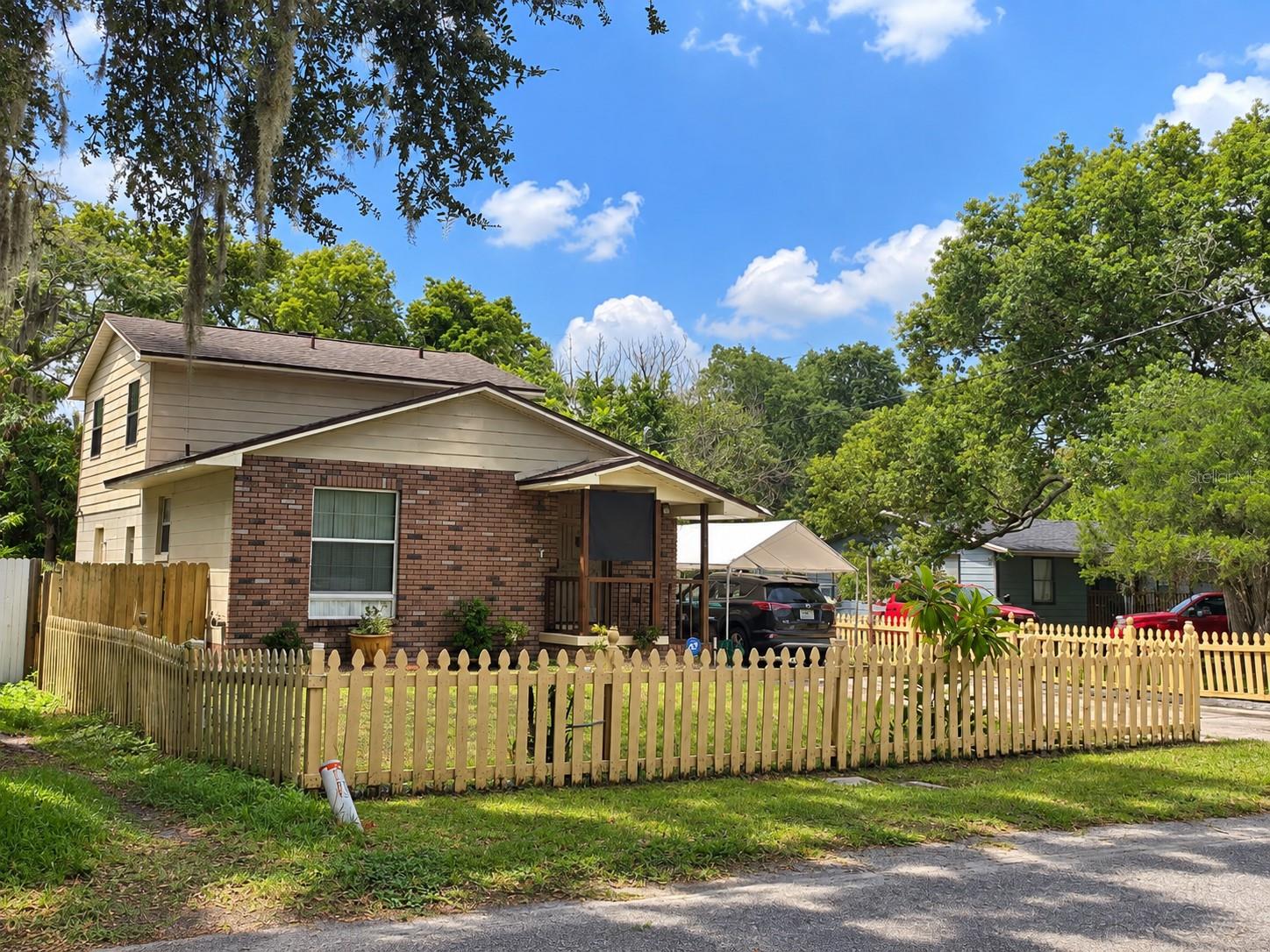 Listing photo 1 for 5618 Joyce St