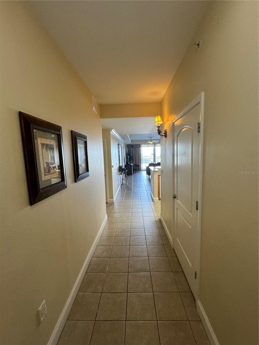 Listing photo 3 for 13427 Blue Heron Beach Dr #1804