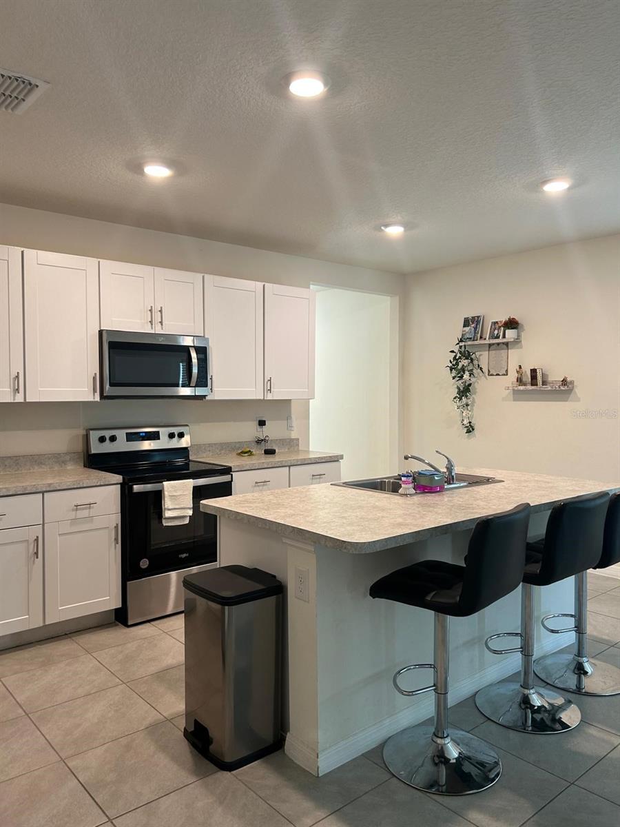 Listing photo 3 for 1560 Gladewater Rd