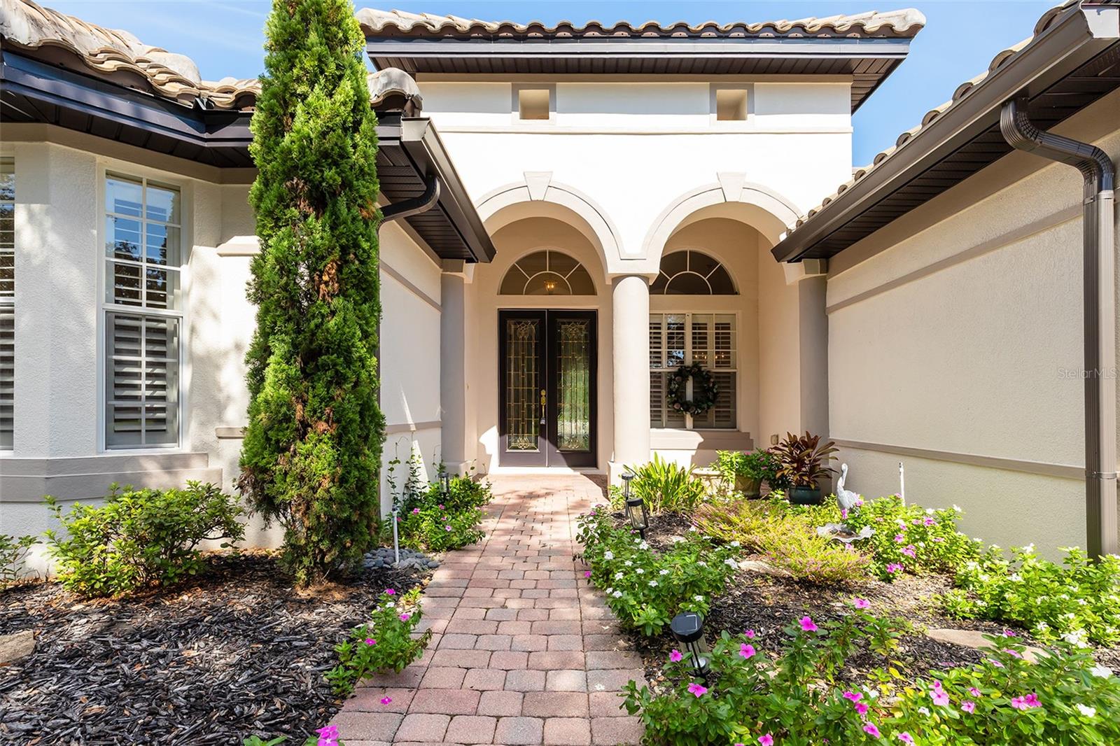 Listing photo 2 for 11727 Delwick Dr