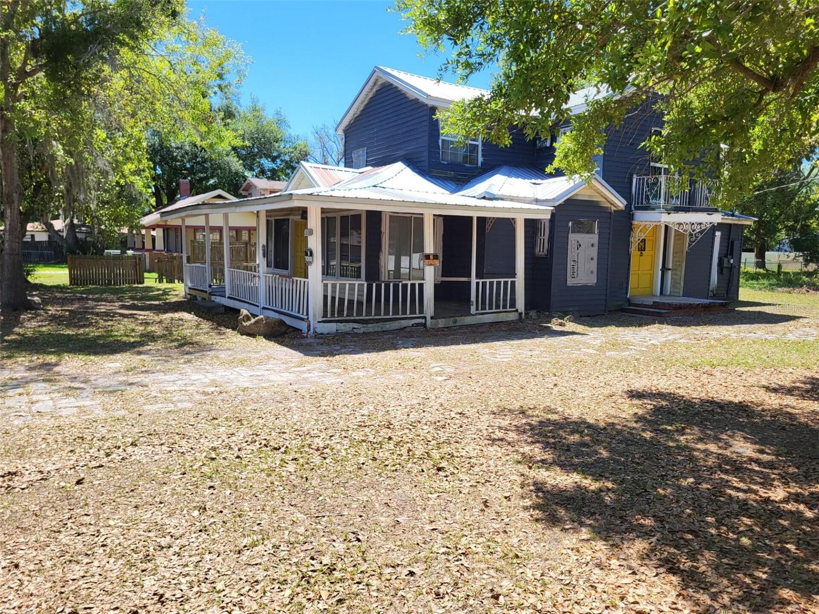 Listing photo 1 for 3520 N Florida Ave