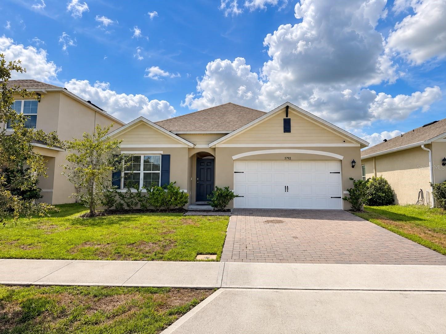 Listing photo 1 for 5792 Arboretum St