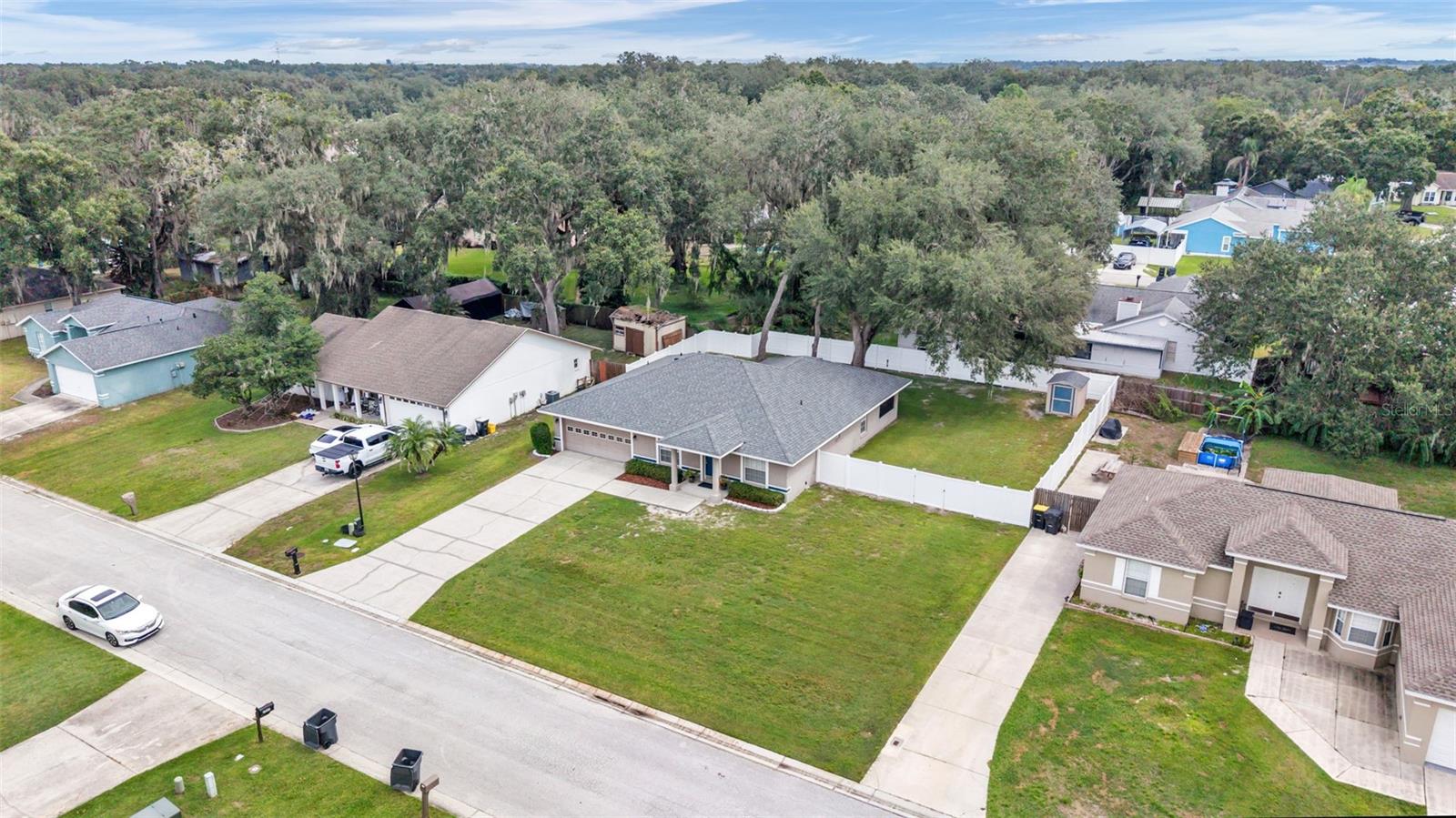 Listing photo 2 for 6816 Shepherd Oaks Rd