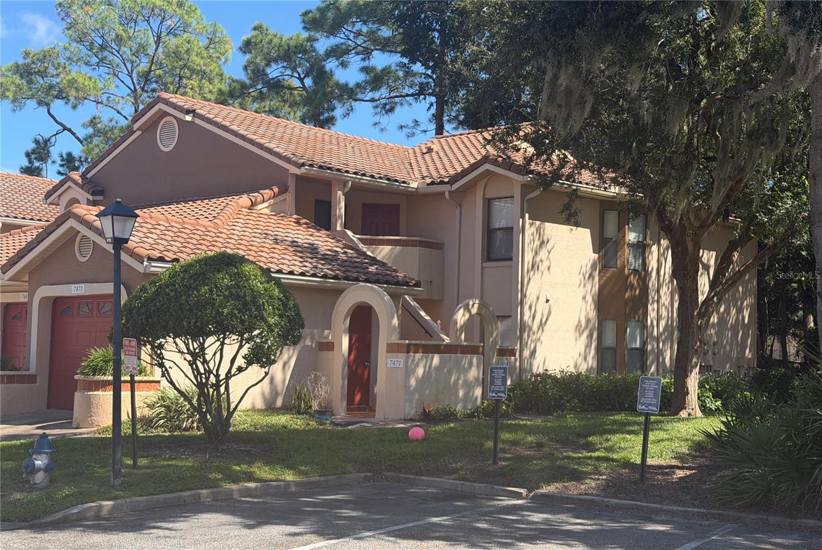 Listing photo 2 for 7471 Sugar Bend Dr #7471