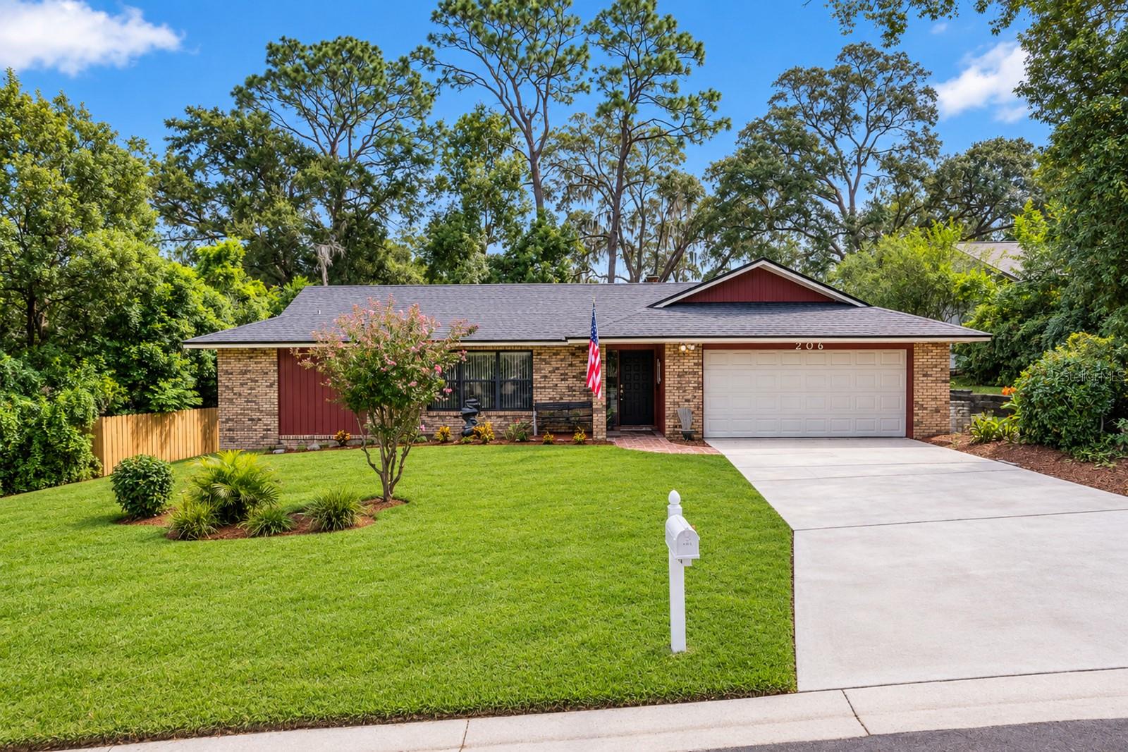 Listing photo 1 for 206 Duncan Trl