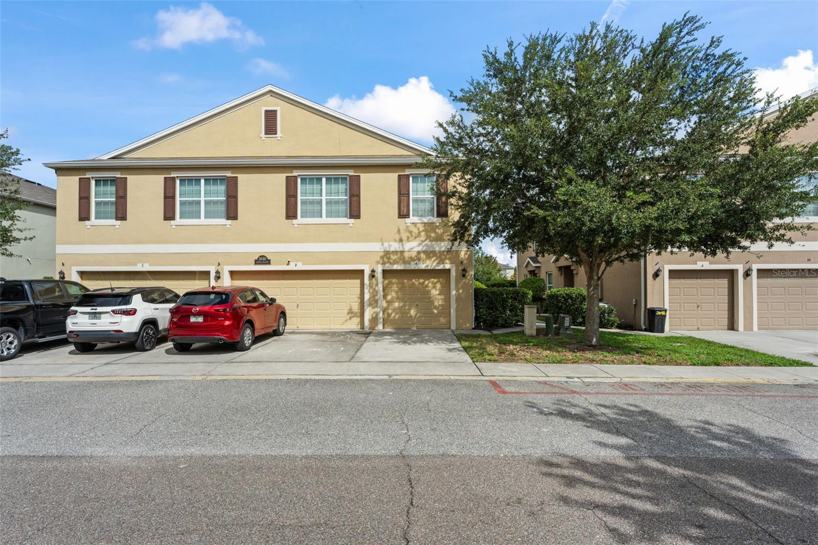 Listing photo 1 for 3640 Seneca Club Loop #101-a