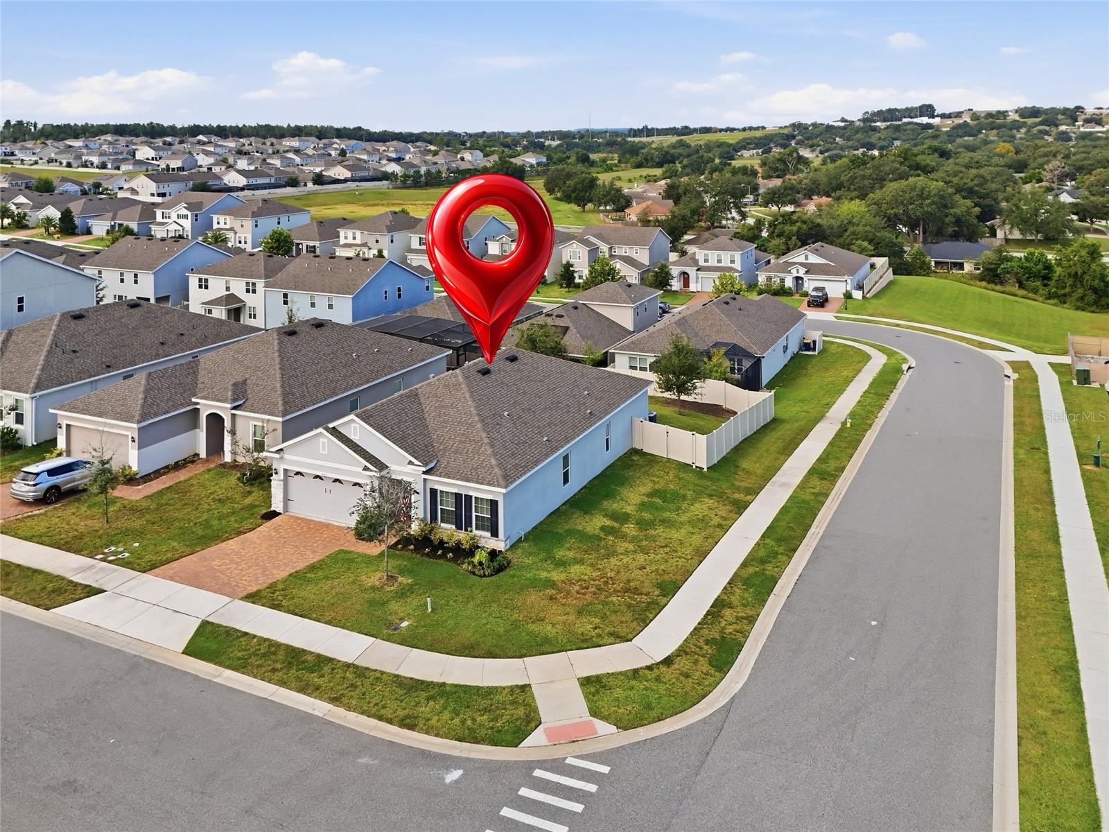Listing photo 1 for 623 Bellingham Way