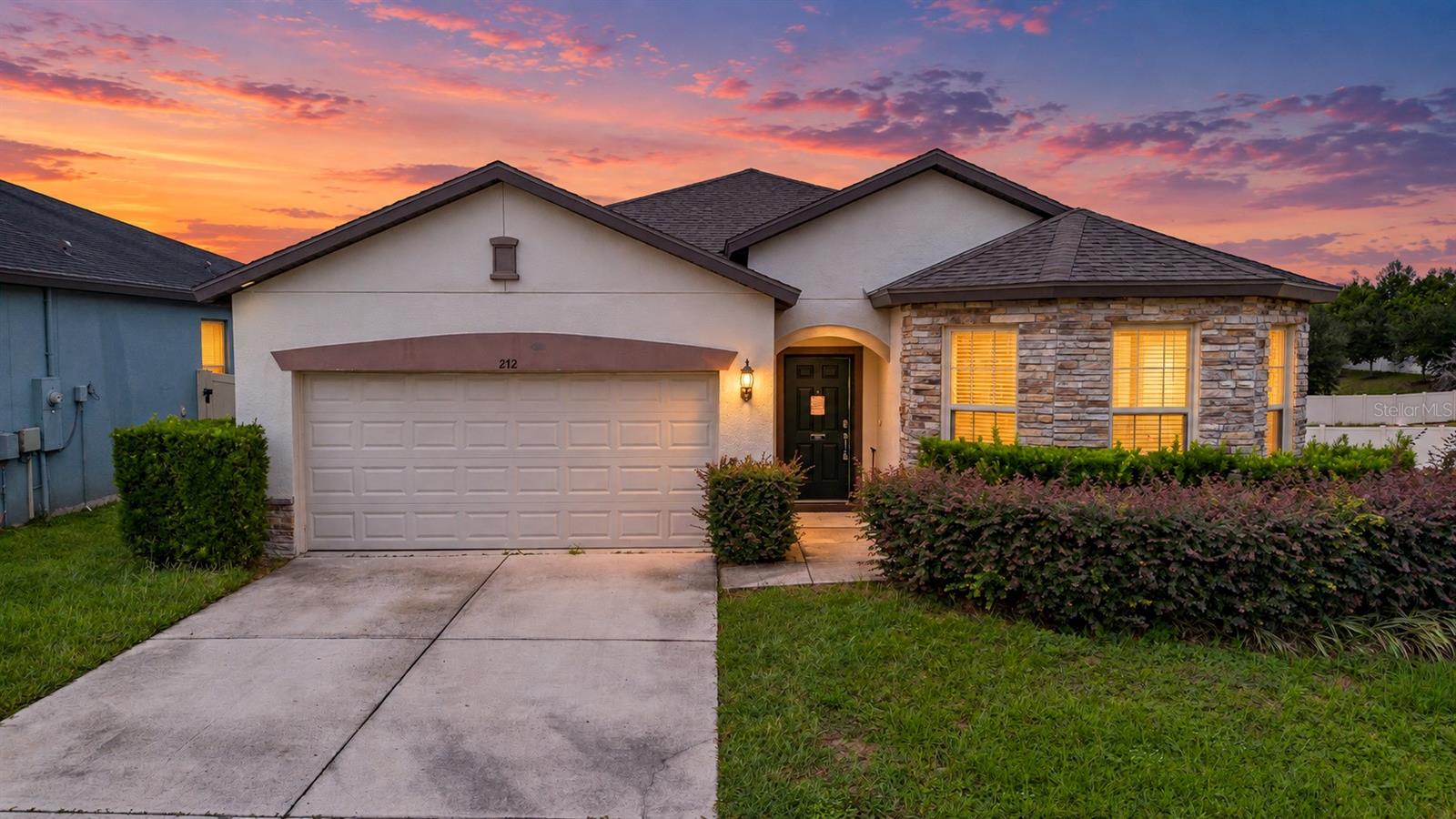 Listing photo 1 for 272 Citrus Isle Loop