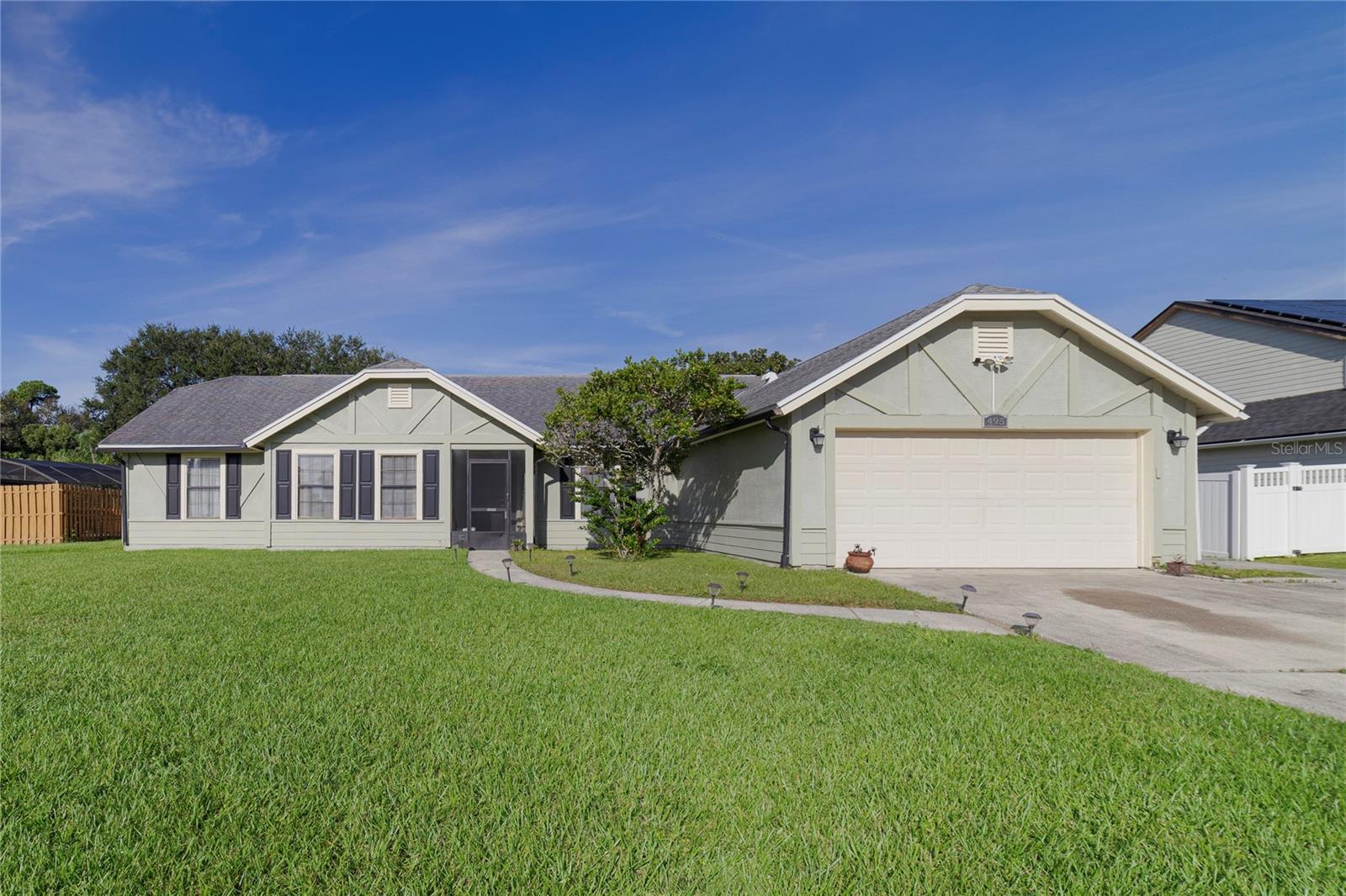 Listing photo 1 for 495 Stillwater Dr
