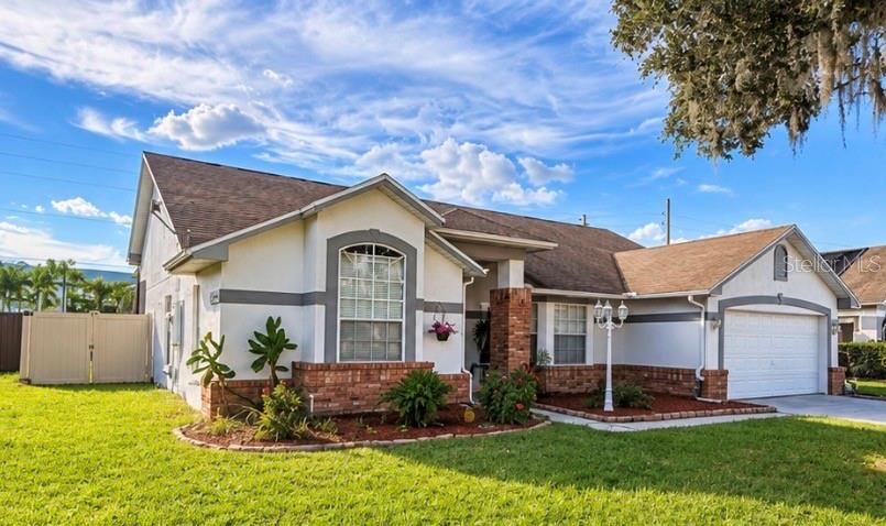Listing photo 3 for 116 Moss Bluff Rd