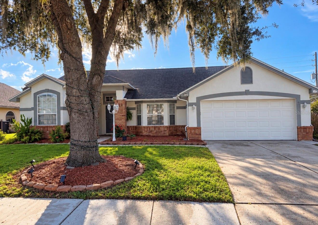 Listing photo 1 for 116 Moss Bluff Rd
