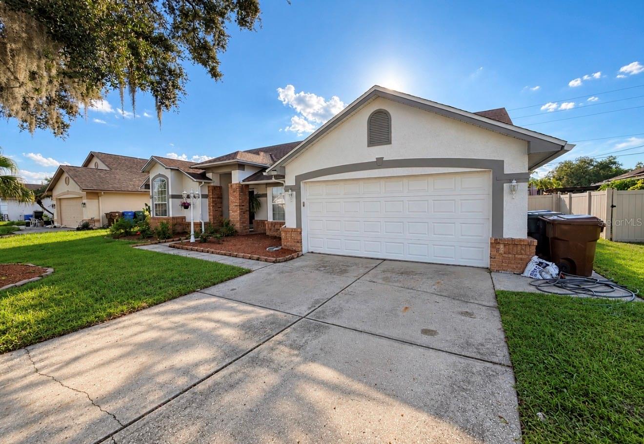 Listing photo 2 for 116 Moss Bluff Rd