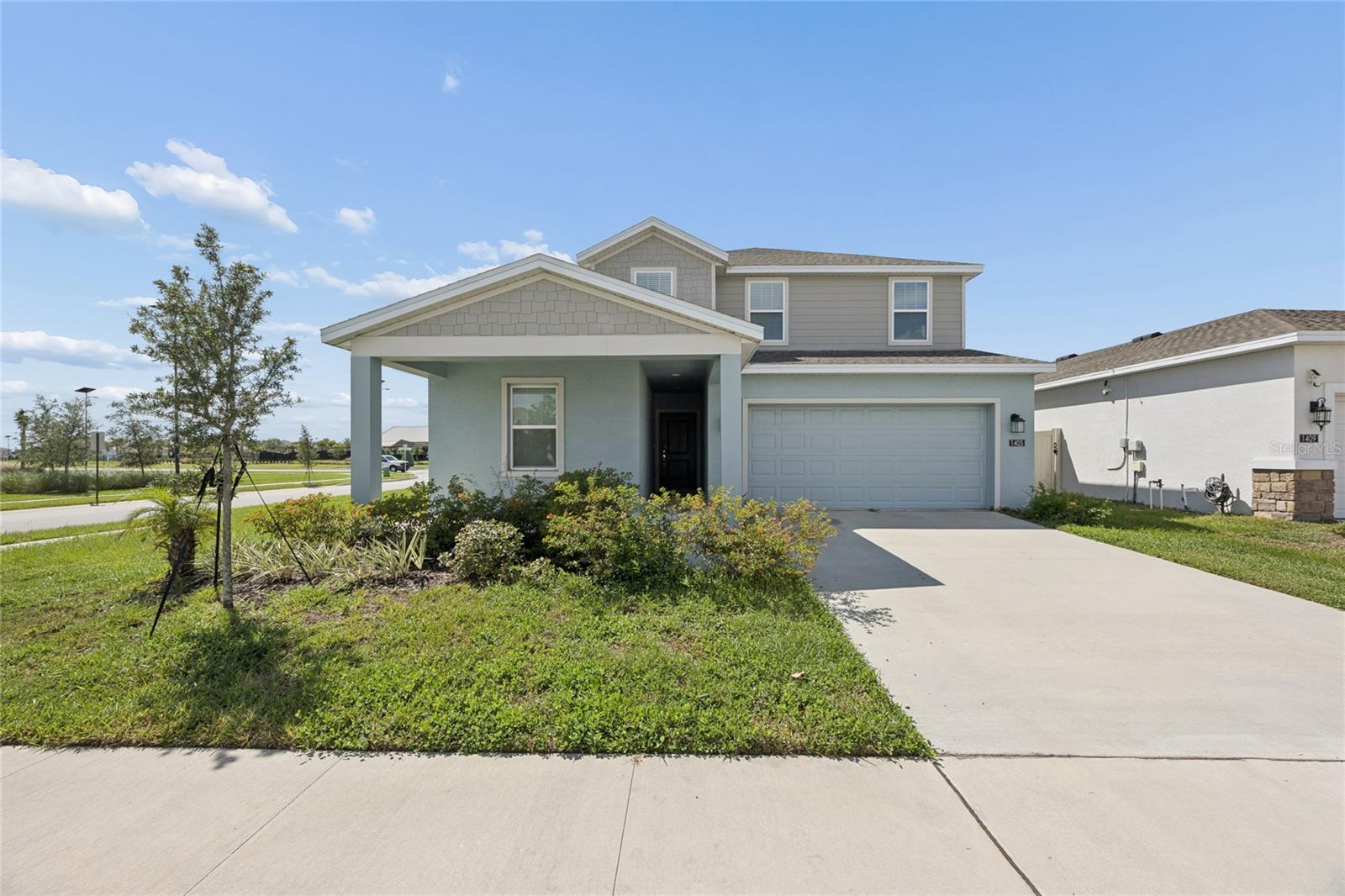 Listing photo 1 for 1405 Deepwater Cir