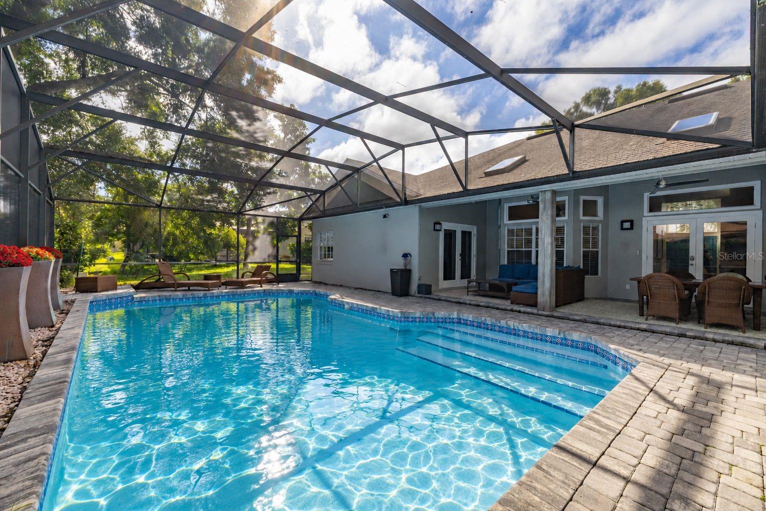 Listing photo 3 for 6646 Crenshaw Dr Dr