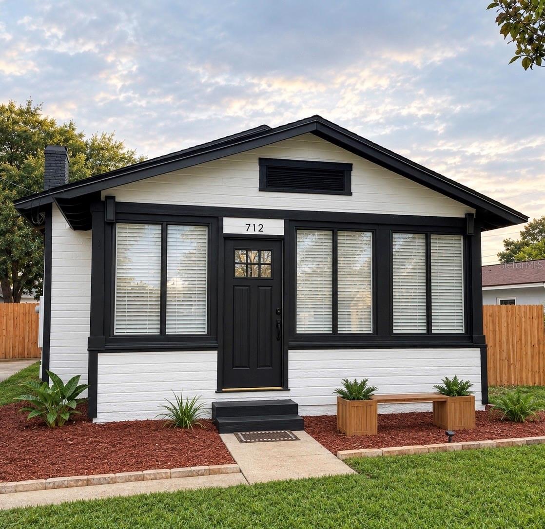 Listing photo 1 for 712 Baffie Ave
