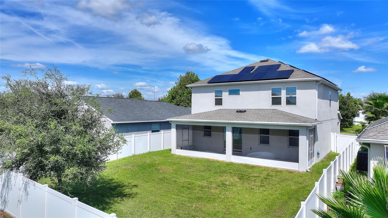 Listing photo 2 for 1501 Woodlark Dr