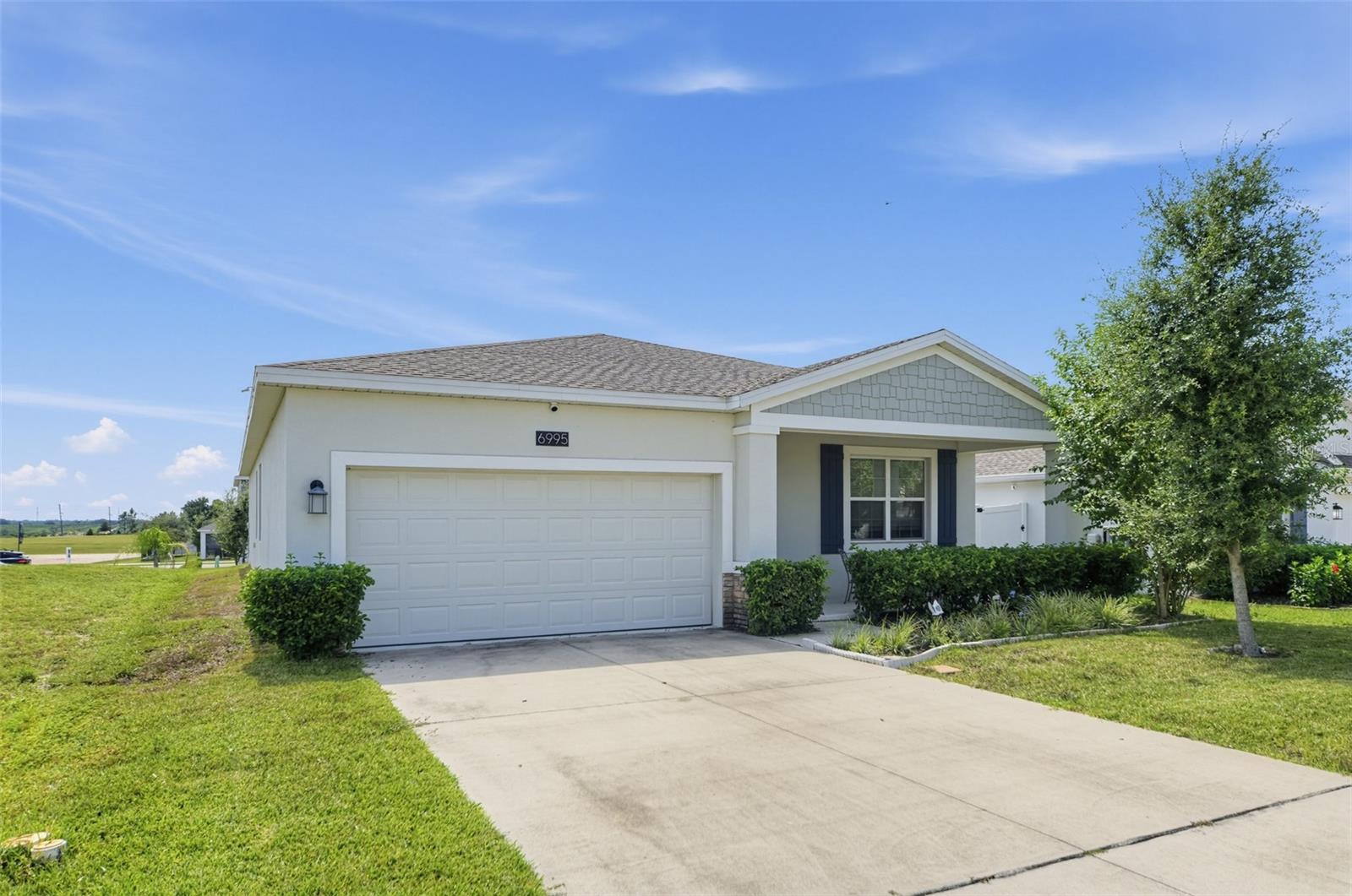 Listing photo 2 for 6995 Church Lake St
