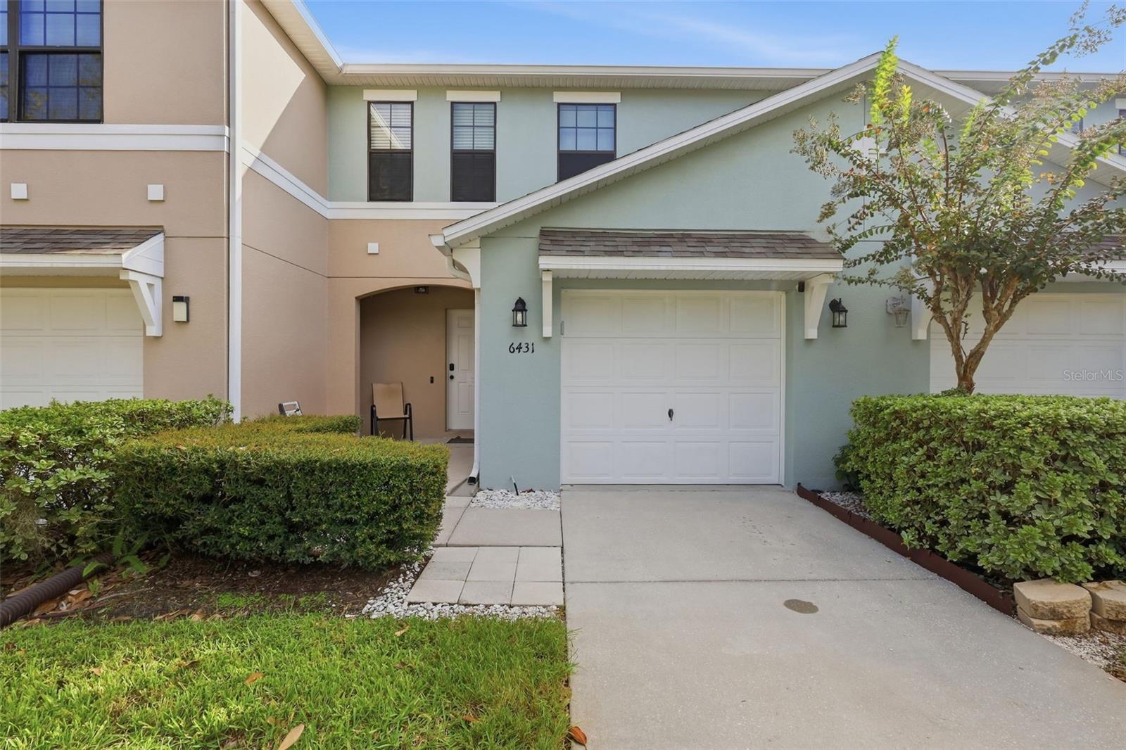 Listing photo 1 for 6431 Windsor Lakes Cir