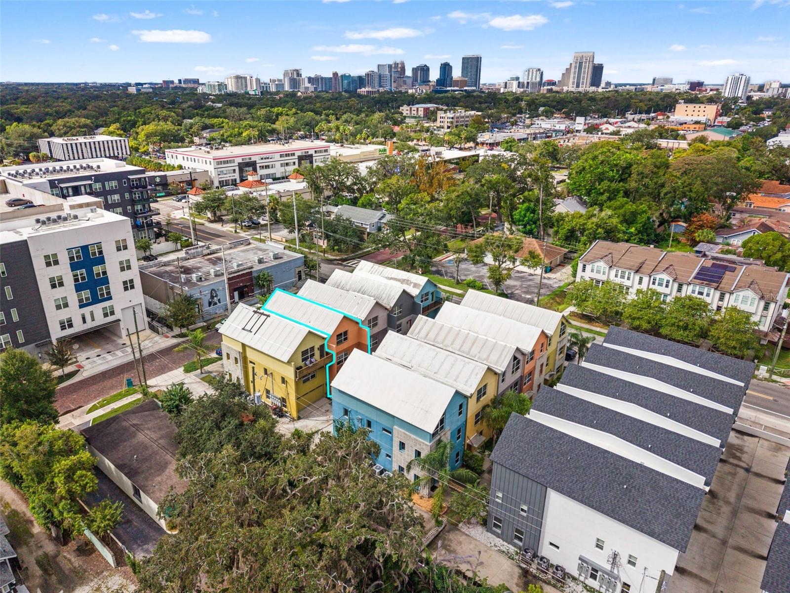 Listing photo 2 for 1603 Woodward St #17