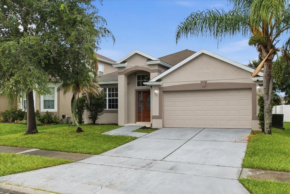 Listing photo 2 for 15319 Montesino Dr