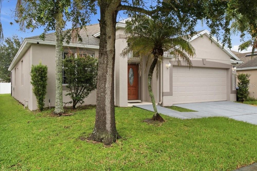 Listing photo 3 for 15319 Montesino Dr