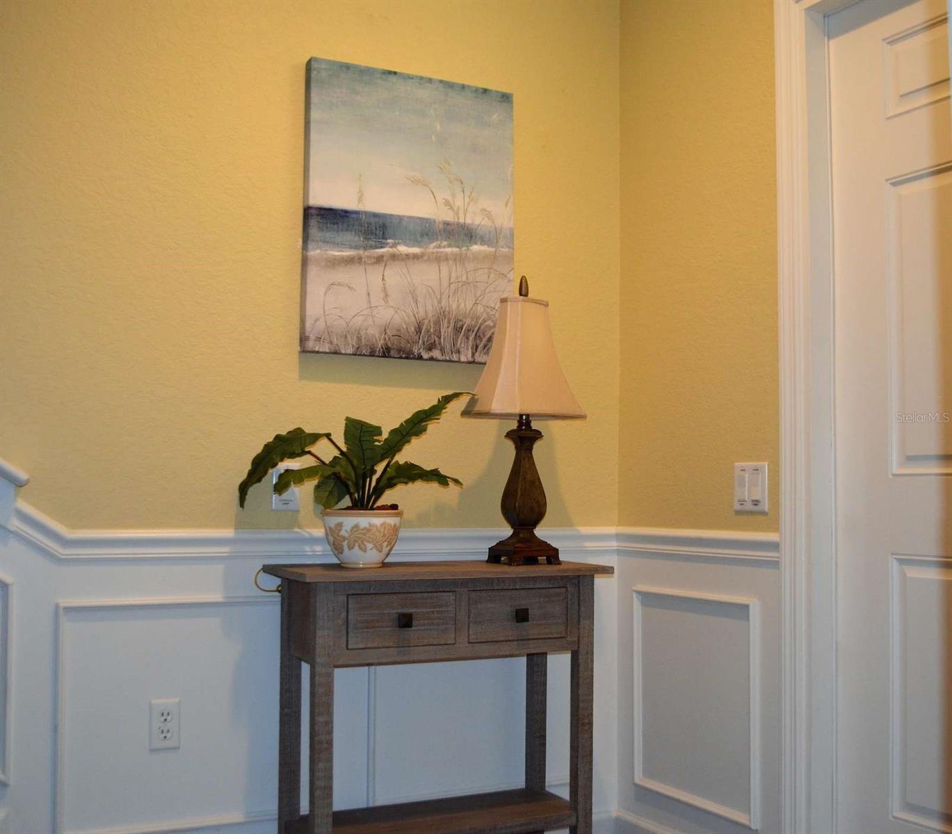 Listing photo 2 for 5002 Tideview Cir #5