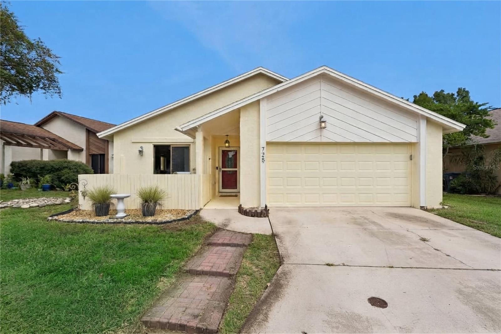 Listing photo 1 for 725 Adidas Rd