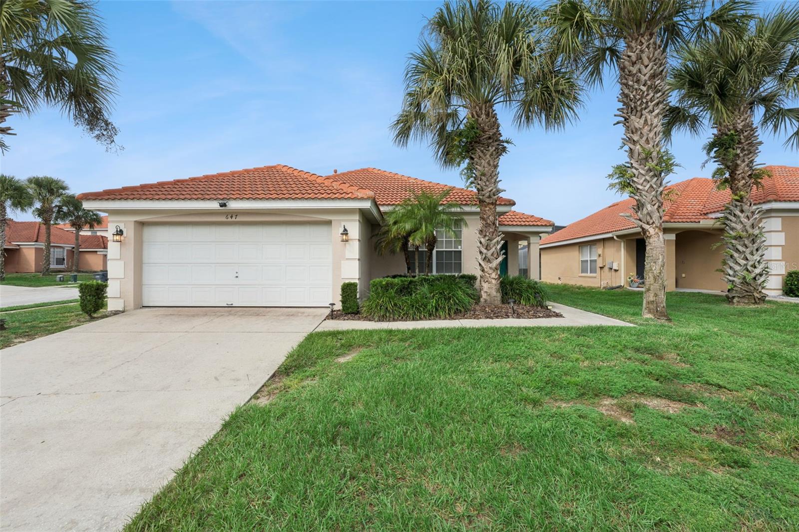 Listing photo 2 for 647 Paloma Dr