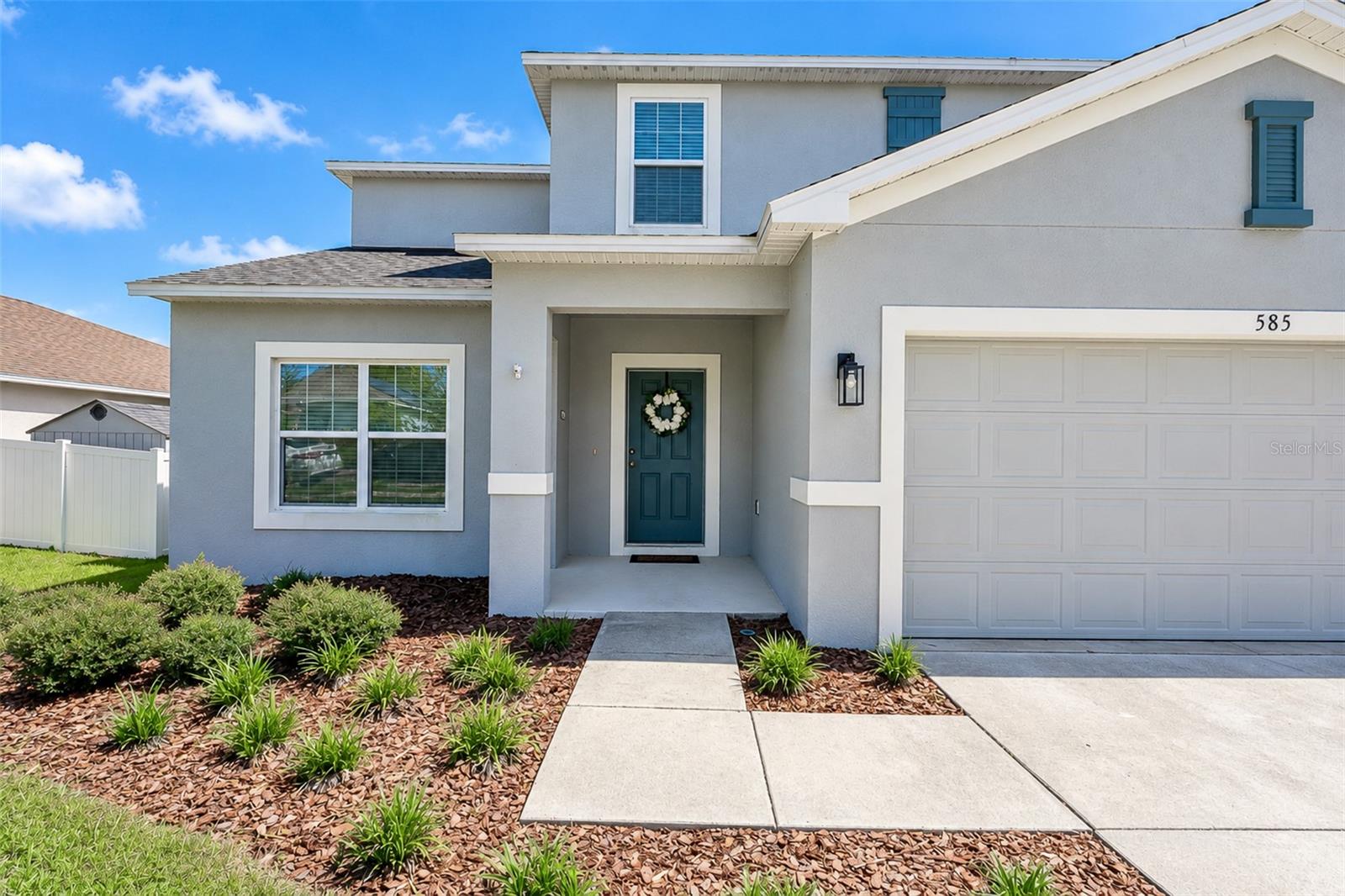 Listing photo 3 for 585 Black Eagle Dr