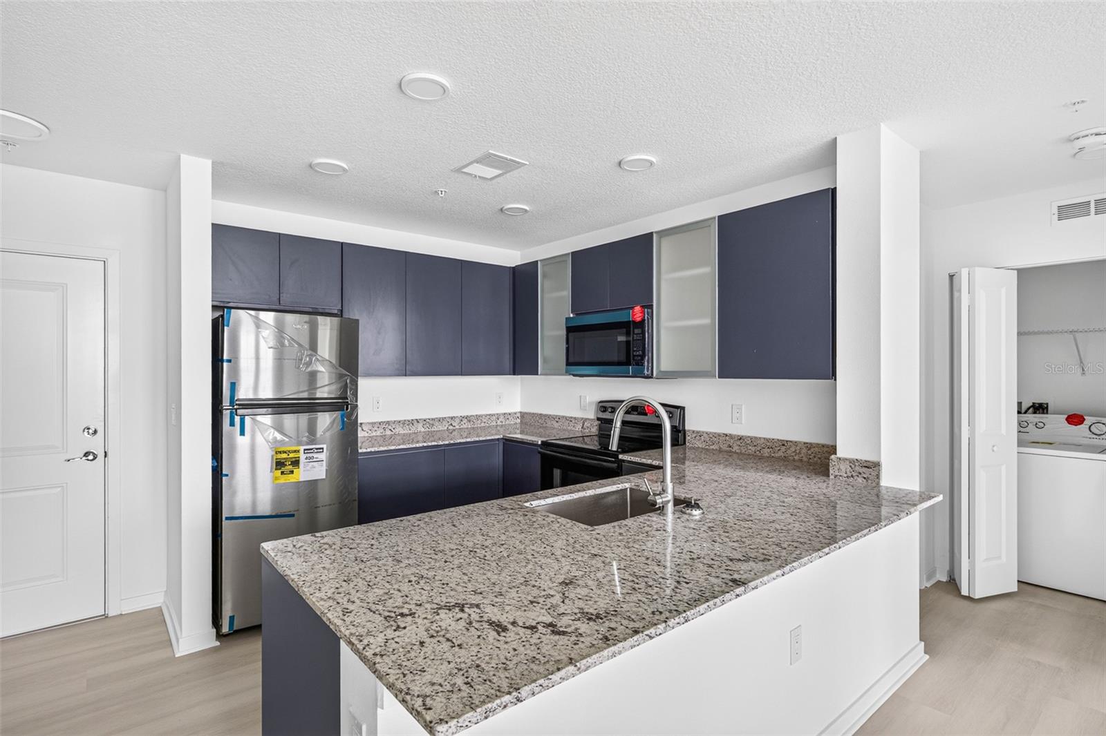 Listing photo 3 for 5563 Millenia Park Blvd #517