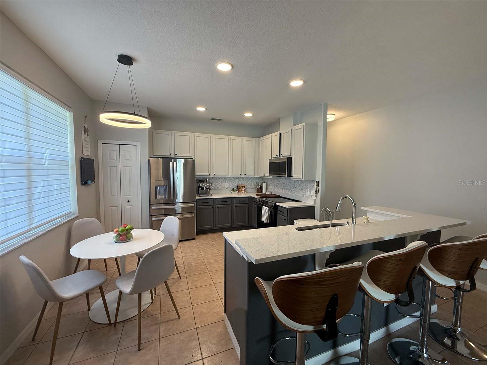 Listing photo 3 for 14167 Bradbury Rd