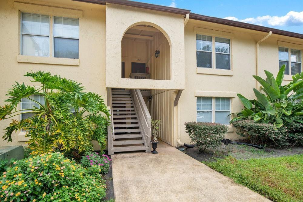 Listing photo 1 for 754 E Michigan St #182