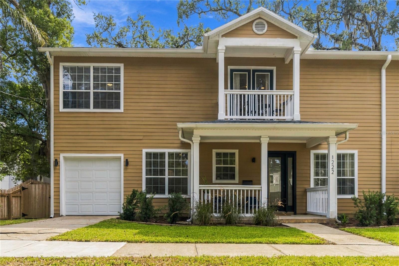 Listing photo 1 for 1222 Noble Pl