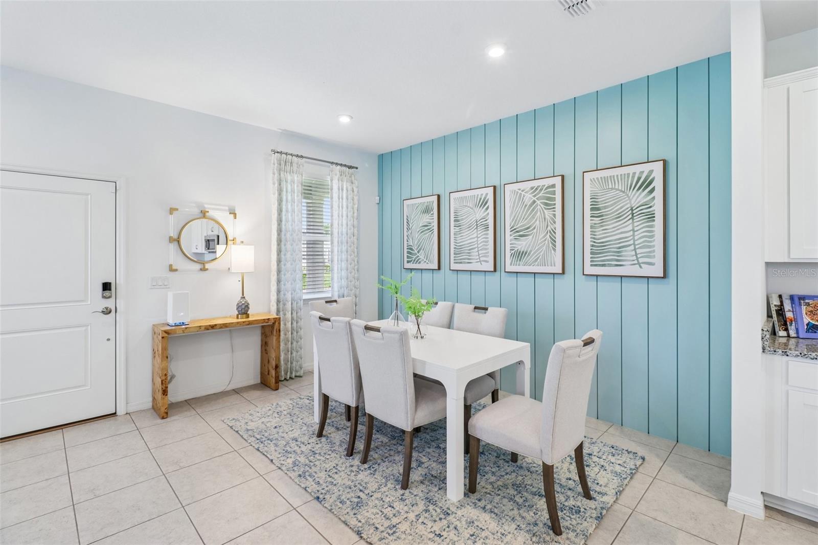 Listing photo 2 for 1845 Horsetail Dr