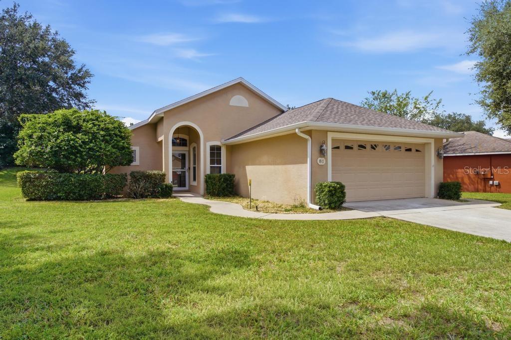 Listing photo 1 for 81 Golfview Cir