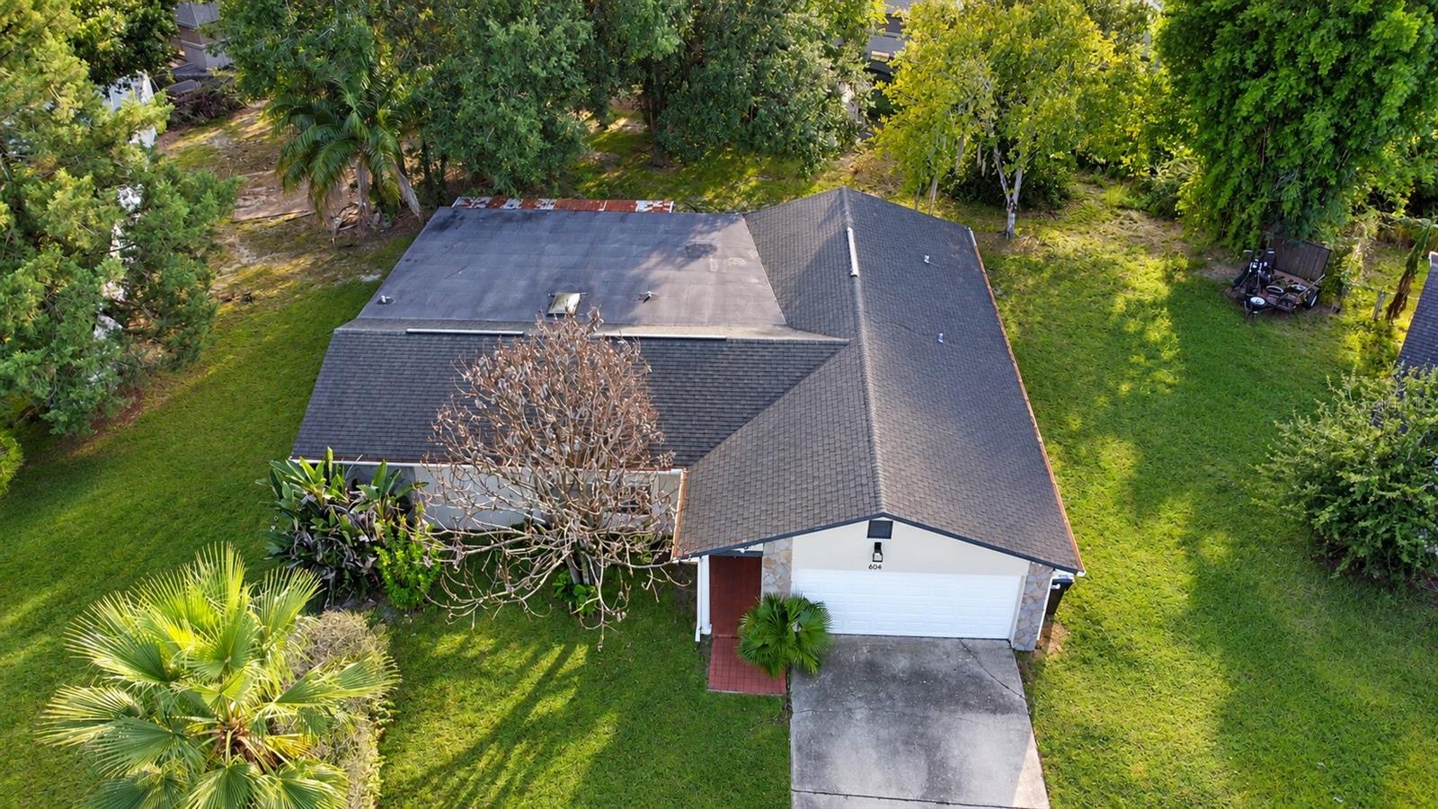 Listing photo 3 for 604 Riverwoods Cir