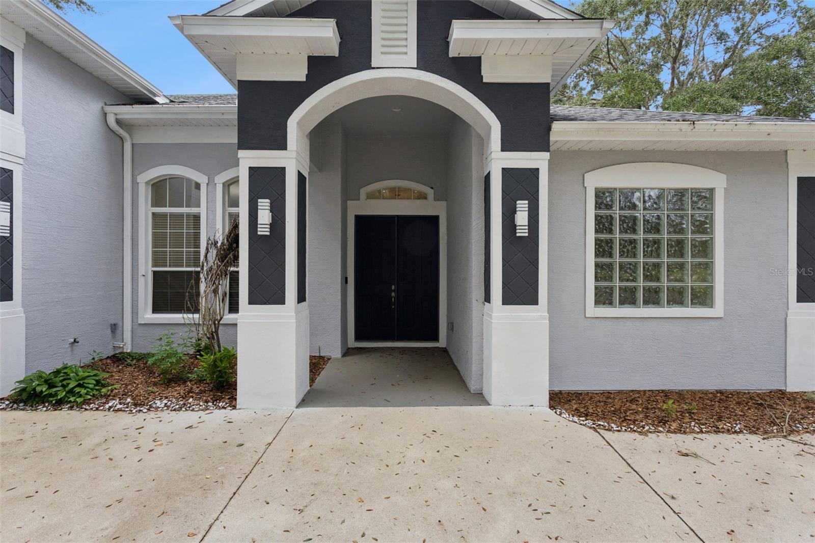 Listing photo 3 for 949 Hawk Lndg