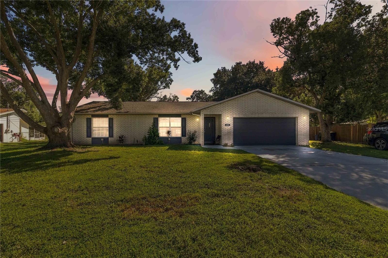 Listing photo 2 for 431 Jersey Ave